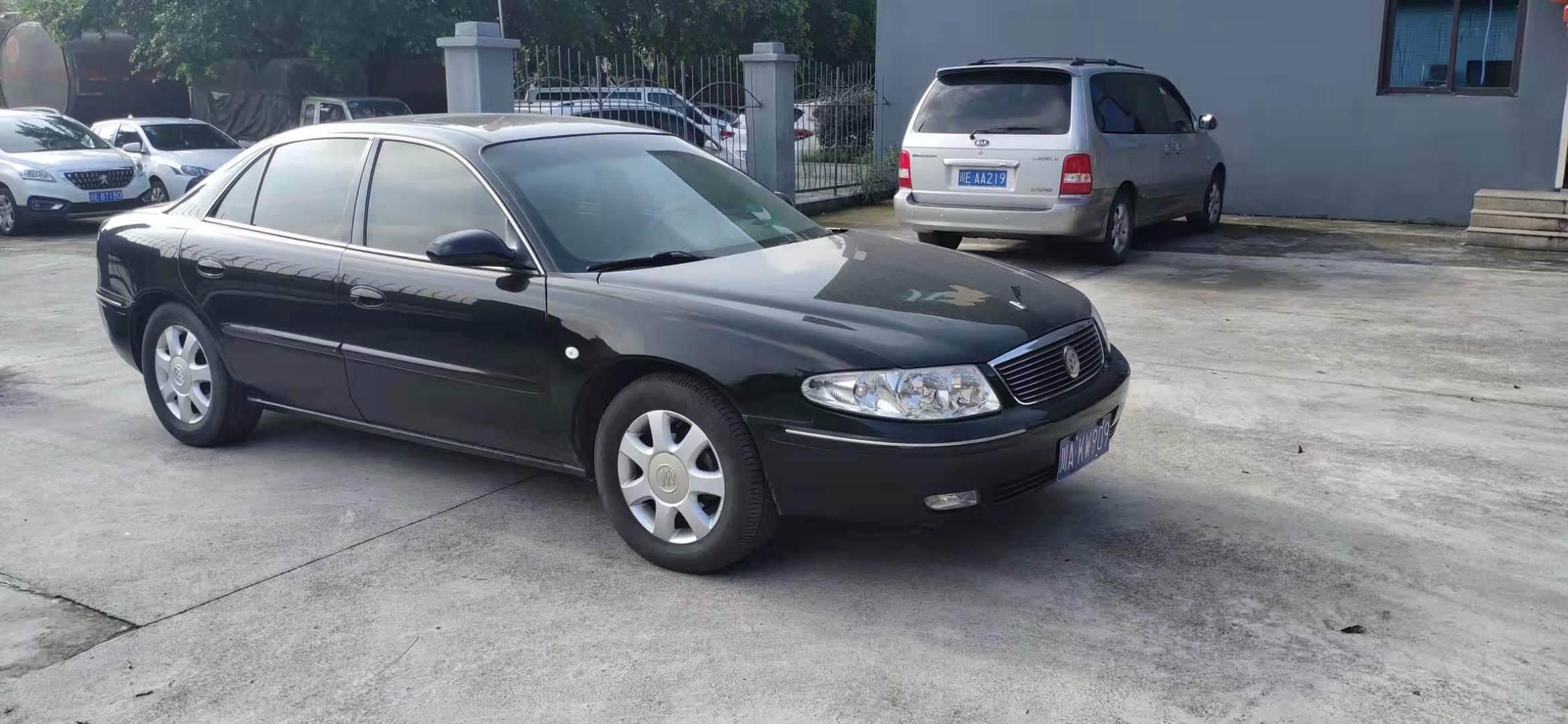 ?？怂埂⑸虾e克機(jī)車拍賣